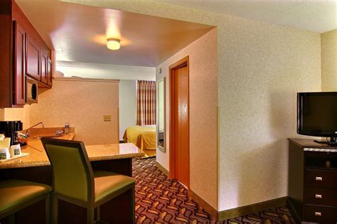 quality inn & suites mansfield.